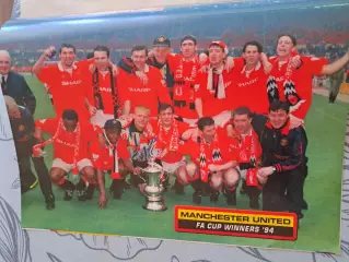 Журнал MATCH 1994 ( вкладка)Постер Manchester United представление команд к ЧМ